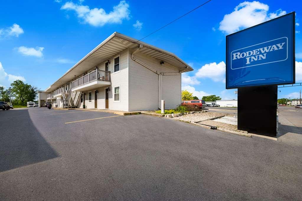 Rodeway Inn La Crosse Exterior foto